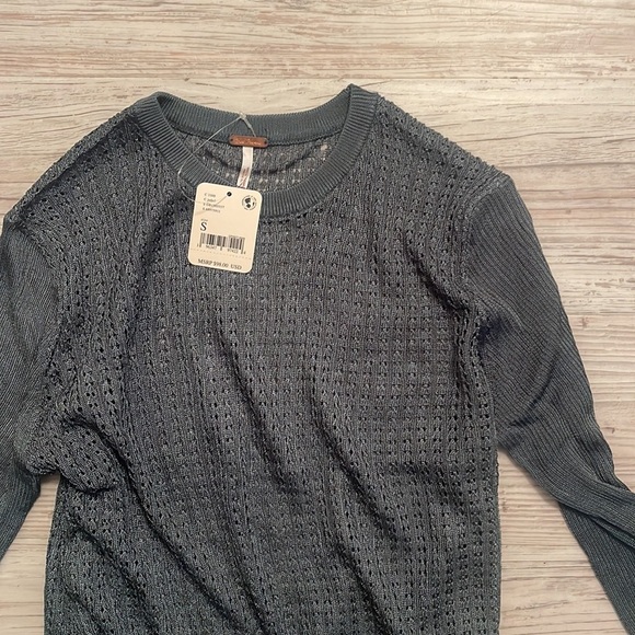 NWT Free People H20 Crew Pullover Small in jaded - Picture 7 of 7